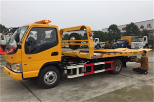 云城区哪里有拖车服务