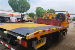 云城区附近拖车电话号码服务