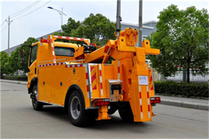 云城区高速路拖车费