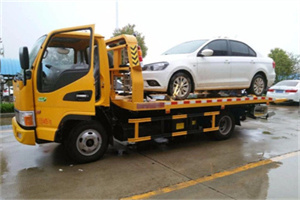 云城区附近拖车救援24小时服务热线